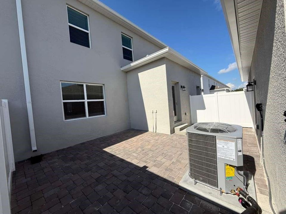 В аренду: $2,500 (4 спален, 2 ванн, 2000 Квадратных фут)