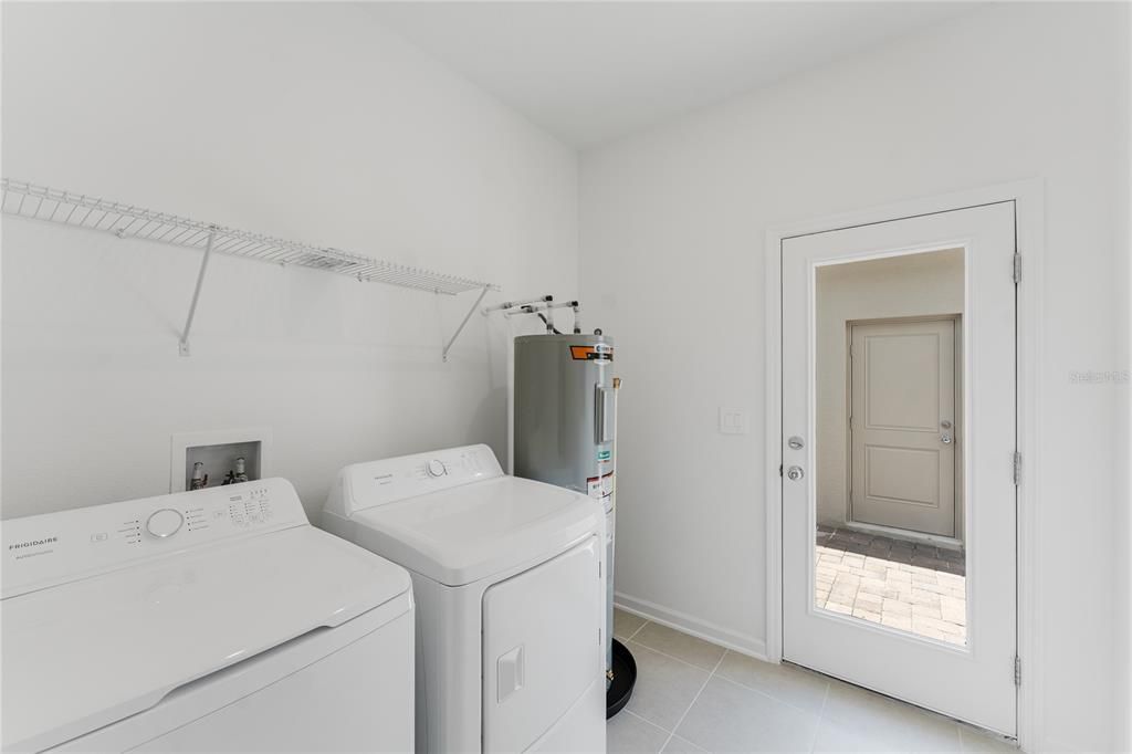 В аренду: $2,500 (4 спален, 2 ванн, 2000 Квадратных фут)