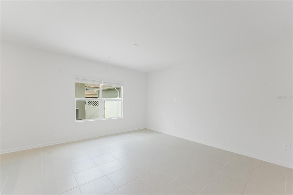 В аренду: $2,500 (4 спален, 2 ванн, 2000 Квадратных фут)