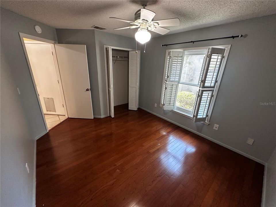 出租: $1,695 (2 贝兹, 2 浴室, 1094 平方英尺)