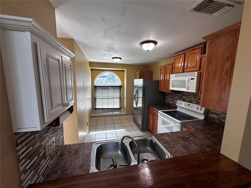 出租: $1,695 (2 贝兹, 2 浴室, 1094 平方英尺)