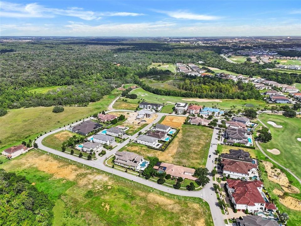 待售: $595,000 (0.30 acres)