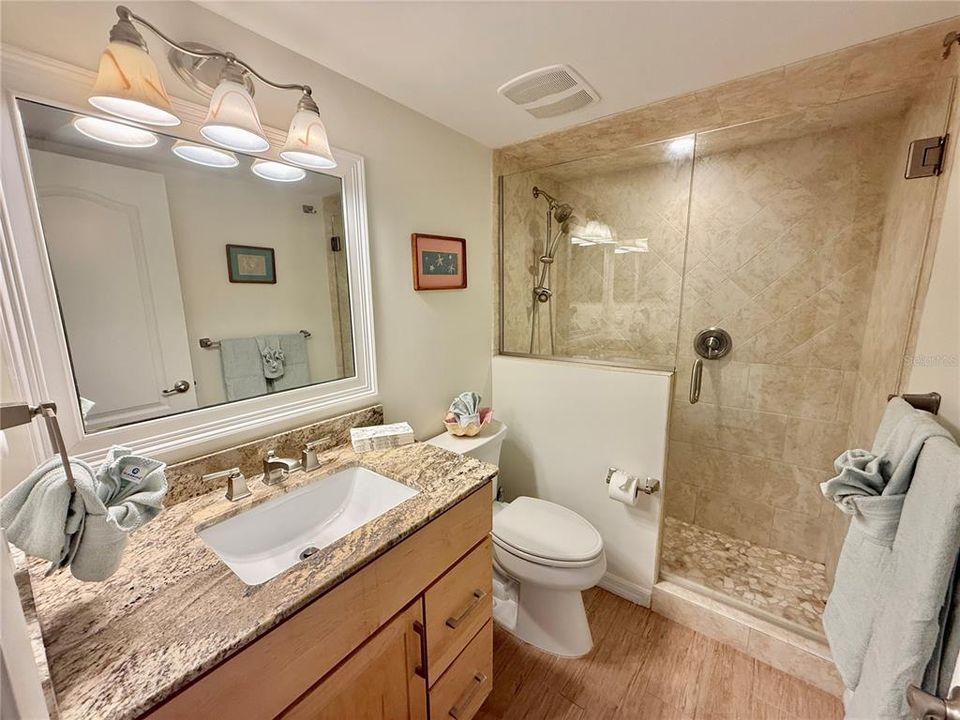 For Sale: $350,000 (2 beds, 2 baths, 1358 Square Feet)