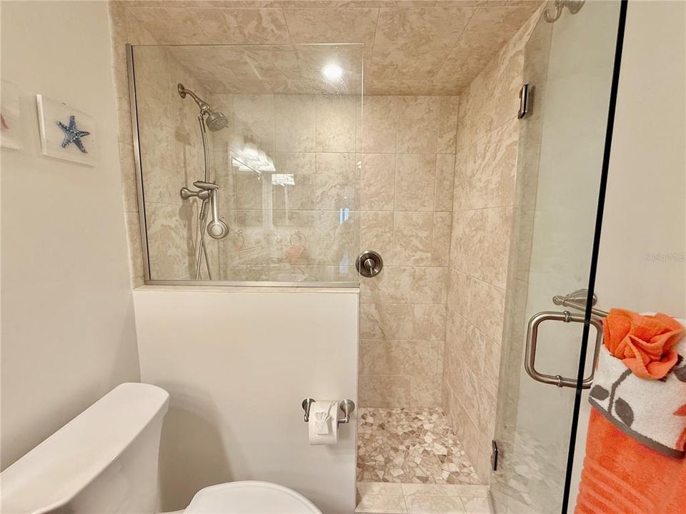 For Sale: $350,000 (2 beds, 2 baths, 1358 Square Feet)