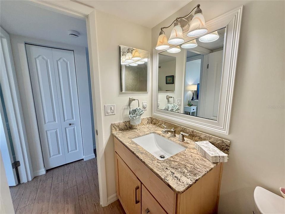 For Sale: $350,000 (2 beds, 2 baths, 1358 Square Feet)