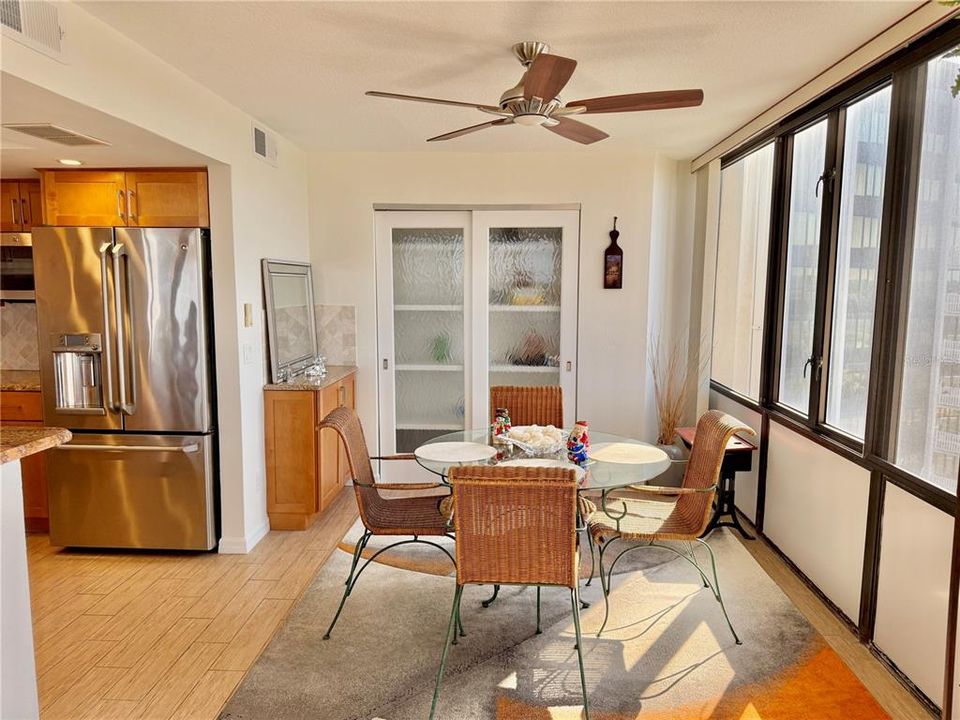 For Sale: $350,000 (2 beds, 2 baths, 1358 Square Feet)