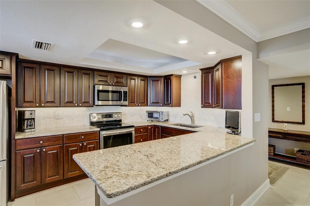 For Sale: $725,000 (2 beds, 2 baths, 1394 Square Feet)