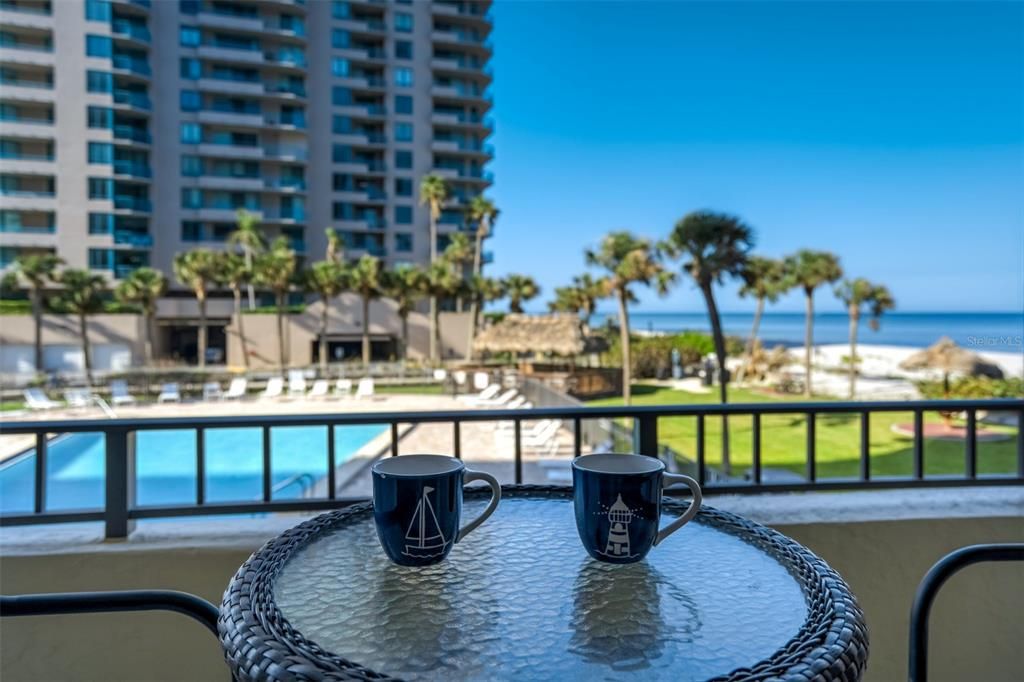 For Sale: $725,000 (2 beds, 2 baths, 1394 Square Feet)