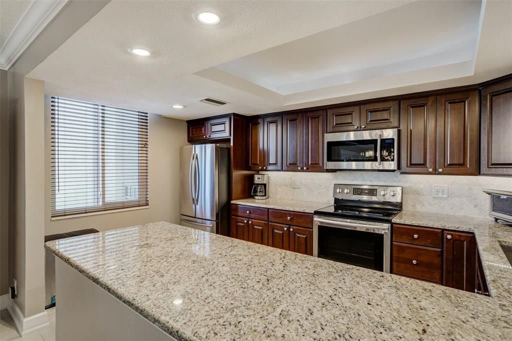 For Sale: $725,000 (2 beds, 2 baths, 1394 Square Feet)