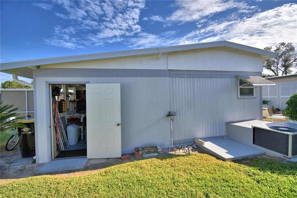 待售: $134,900 (2 贝兹, 2 浴室, 1096 平方英尺)