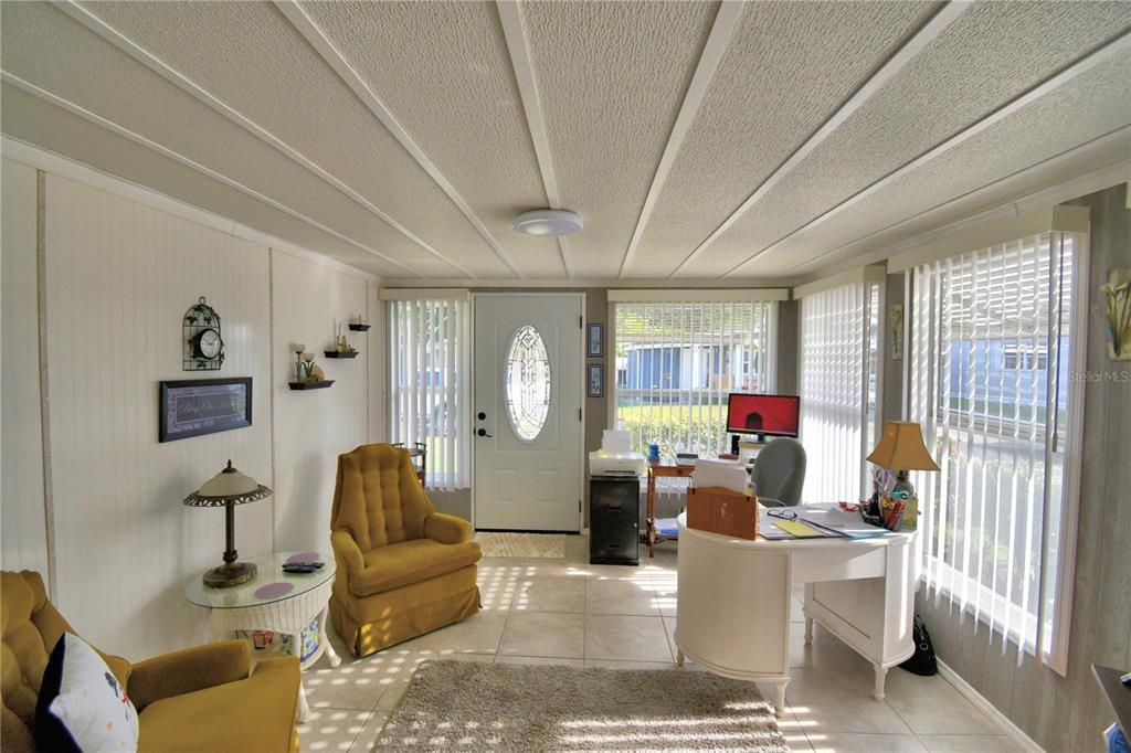 待售: $134,900 (2 贝兹, 2 浴室, 1096 平方英尺)