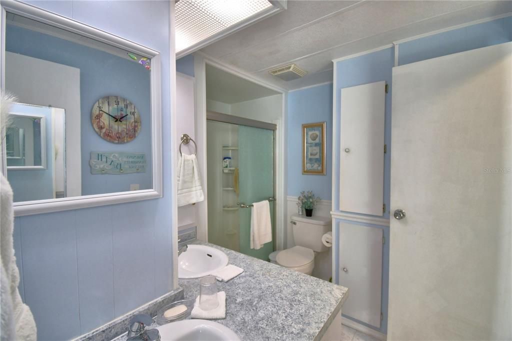 待售: $134,900 (2 贝兹, 2 浴室, 1096 平方英尺)