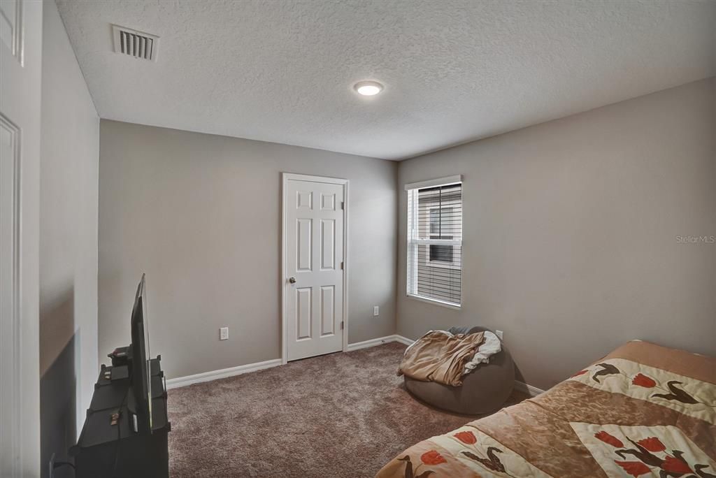 На продажу: $388,000 (4 спален, 2 ванн, 2226 Квадратных фут)