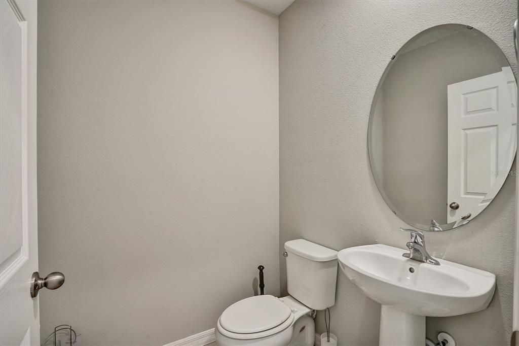 На продажу: $388,000 (4 спален, 2 ванн, 2226 Квадратных фут)