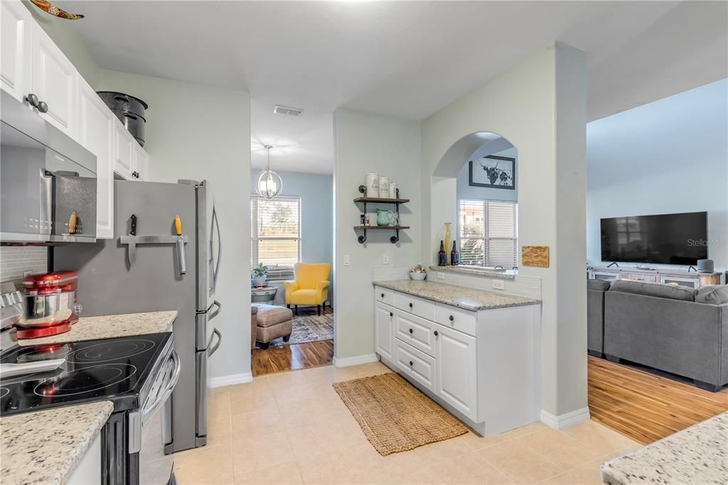 На продажу: $315,000 (2 спален, 2 ванн, 1837 Квадратных фут)