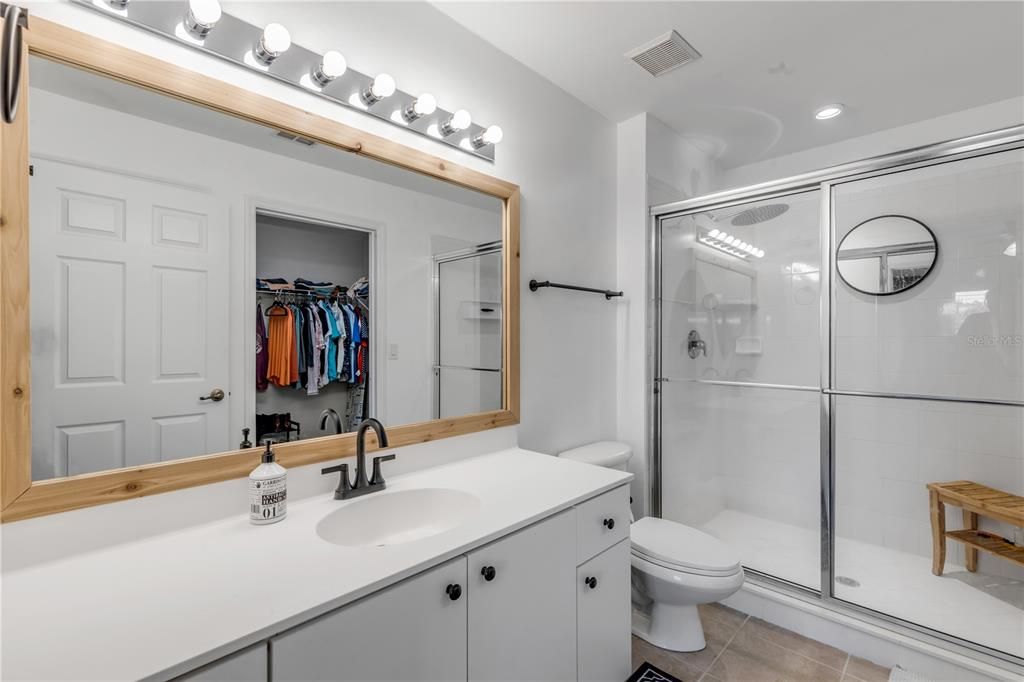 На продажу: $315,000 (2 спален, 2 ванн, 1837 Квадратных фут)