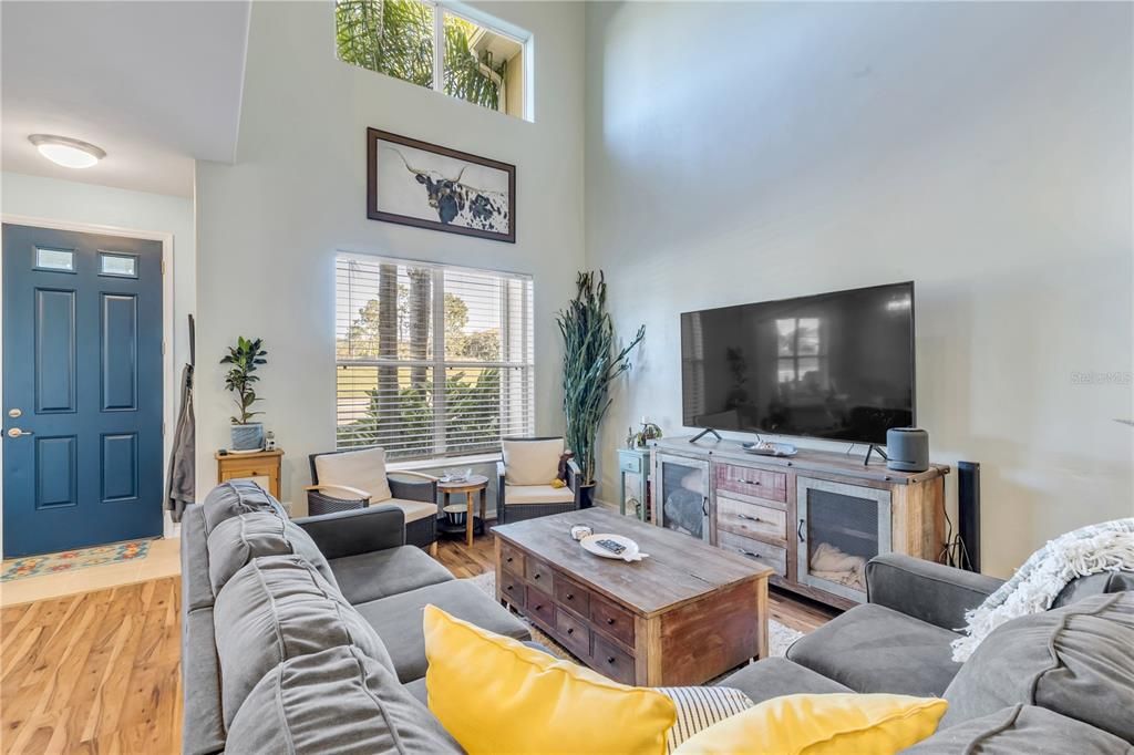 На продажу: $315,000 (2 спален, 2 ванн, 1837 Квадратных фут)