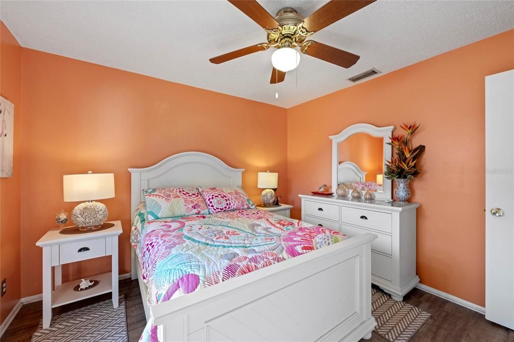 For Sale: $345,000 (3 beds, 2 baths, 1114 Square Feet)