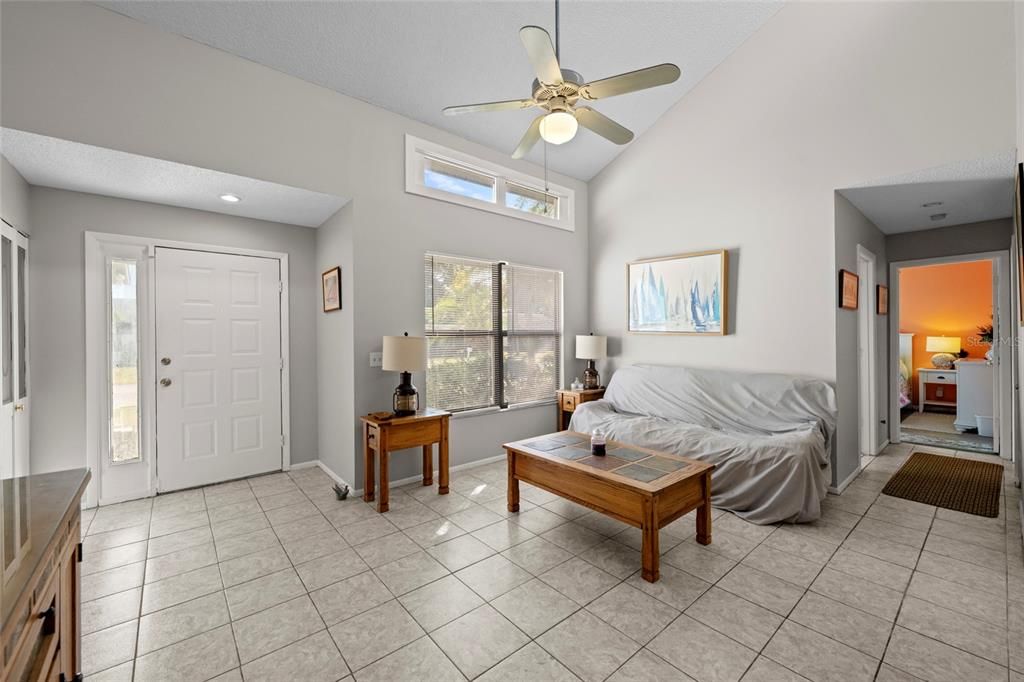 For Sale: $345,000 (3 beds, 2 baths, 1114 Square Feet)