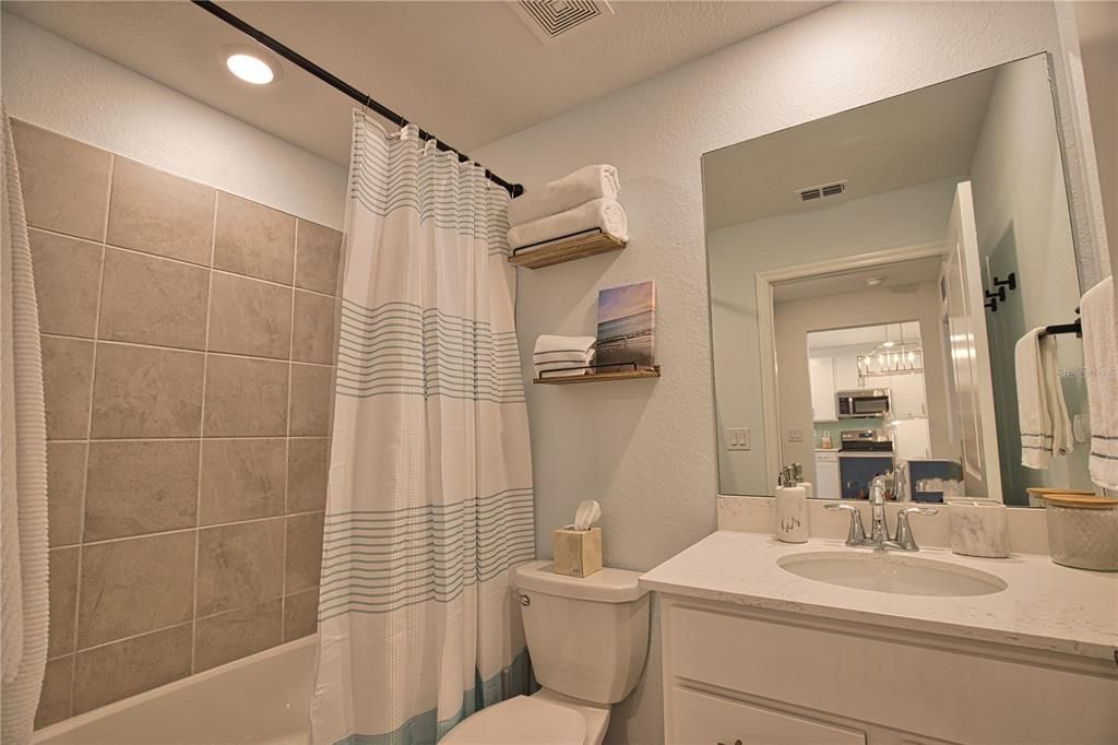 В аренду: $6,000 (2 спален, 2 ванн, 1366 Квадратных фут)