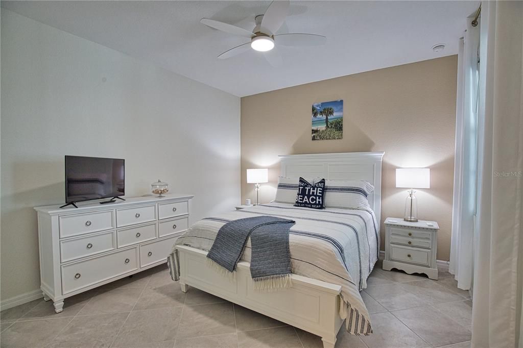 В аренду: $6,000 (2 спален, 2 ванн, 1366 Квадратных фут)