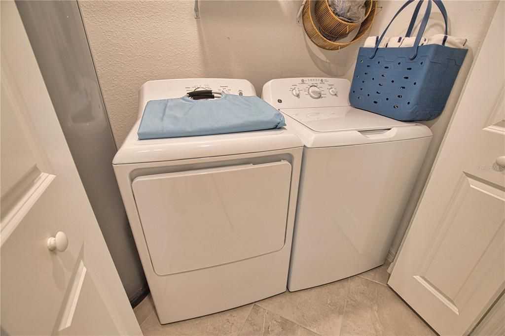 В аренду: $6,000 (2 спален, 2 ванн, 1366 Квадратных фут)