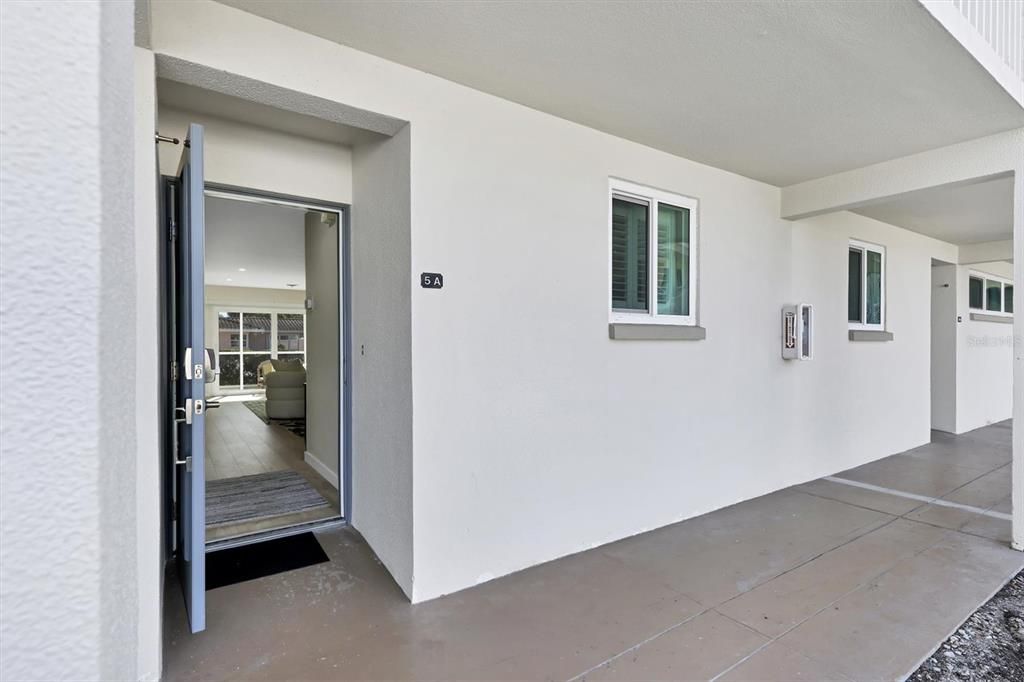 For Rent: $6,500 (2 beds, 2 baths, 1034 Square Feet)