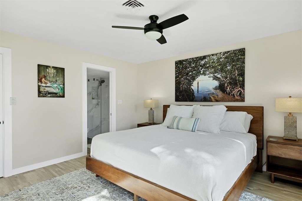 For Rent: $6,500 (2 beds, 2 baths, 1034 Square Feet)