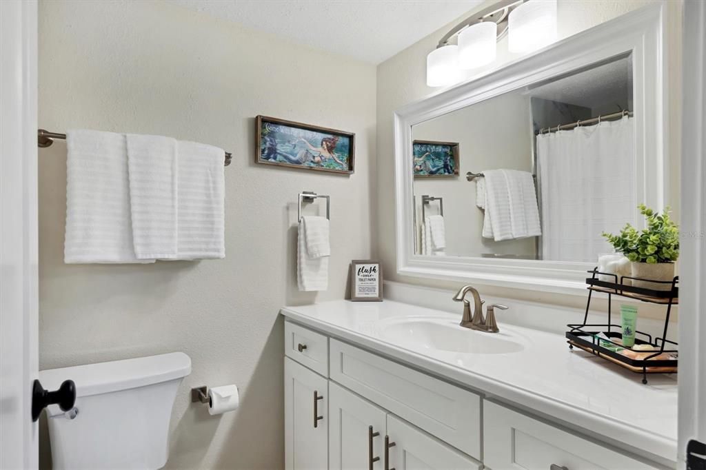 For Rent: $6,500 (2 beds, 2 baths, 1034 Square Feet)