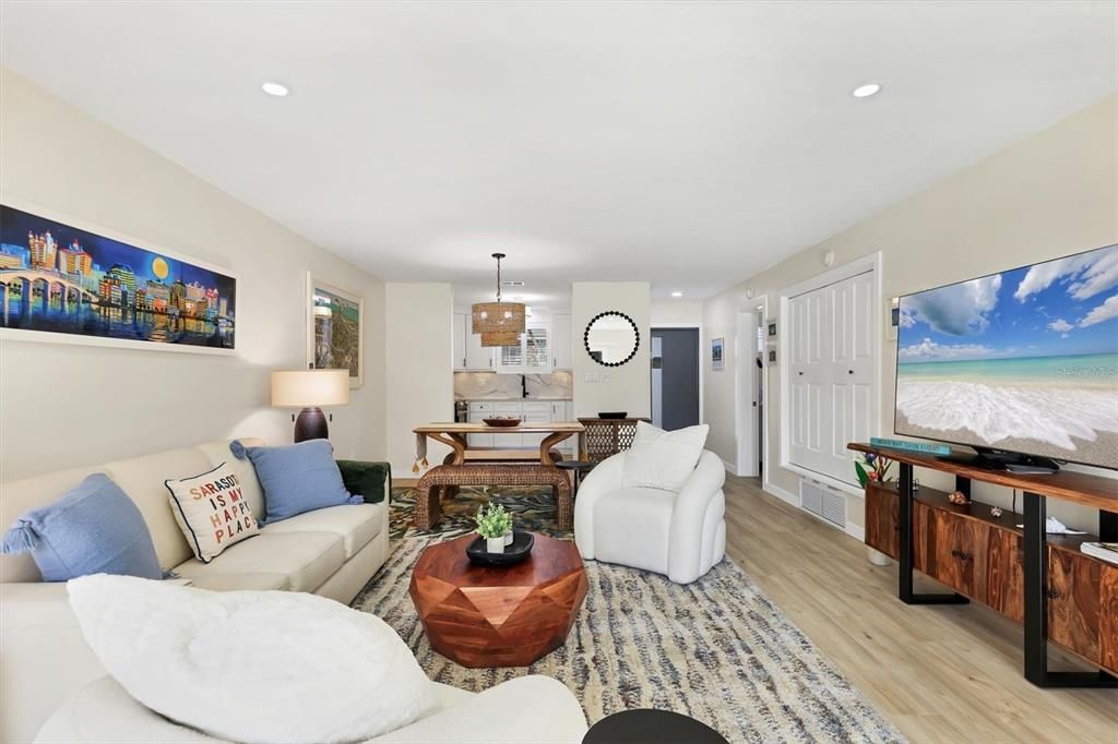 For Rent: $6,500 (2 beds, 2 baths, 1034 Square Feet)