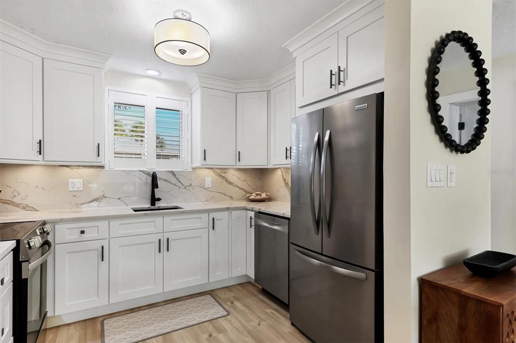 For Rent: $6,500 (2 beds, 2 baths, 1034 Square Feet)