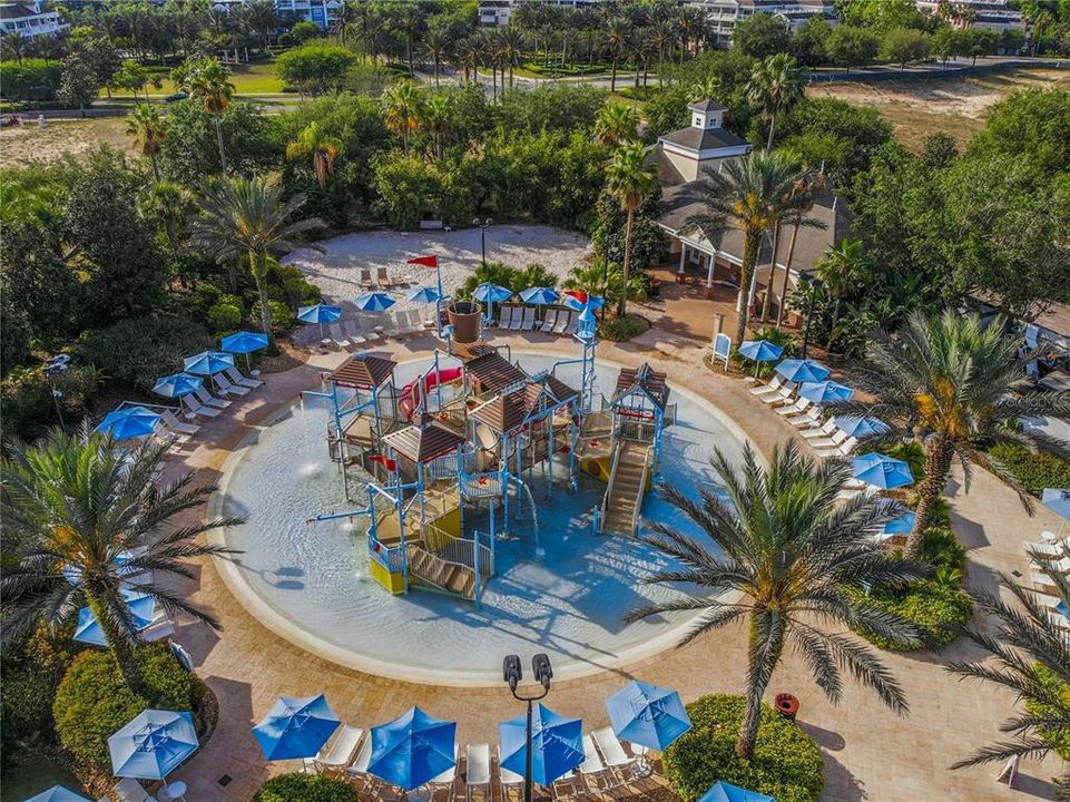 待售: $595,000 (0.33 acres)