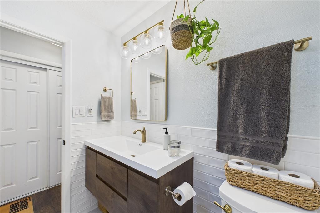 For Sale: $450,000 (3 beds, 2 baths, 1657 Square Feet)