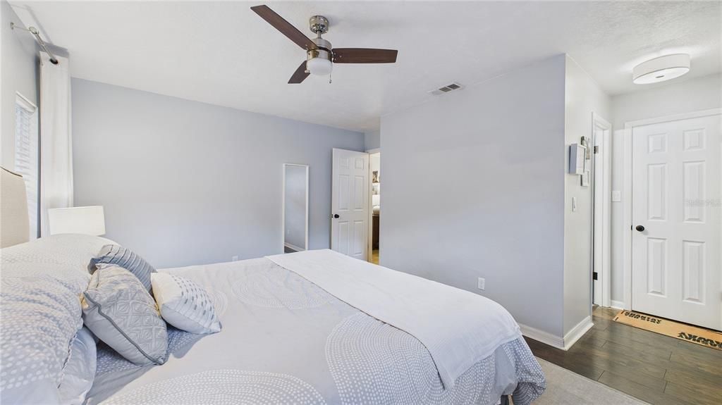 For Sale: $450,000 (3 beds, 2 baths, 1657 Square Feet)