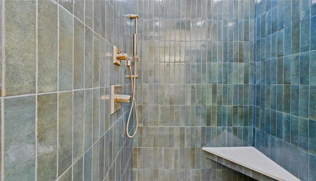 For Sale: $450,000 (3 beds, 2 baths, 1657 Square Feet)