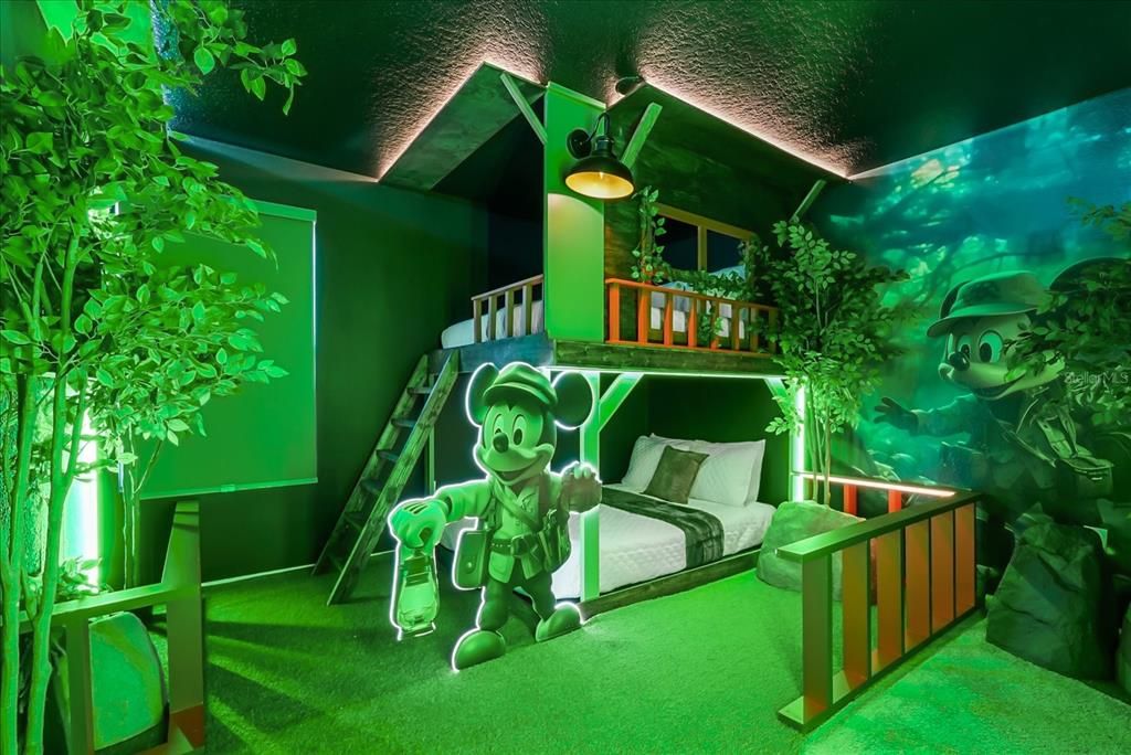 For Sale: $1,095,000 (9 beds, 6 baths, 4363 Square Feet)