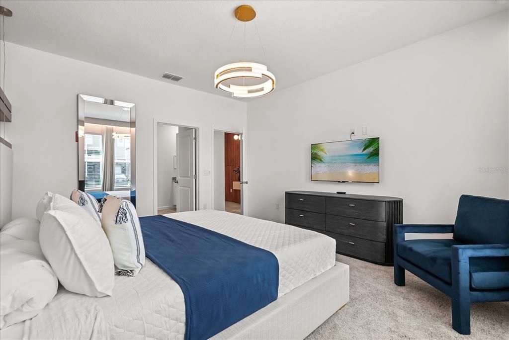 For Sale: $1,095,000 (9 beds, 6 baths, 4363 Square Feet)