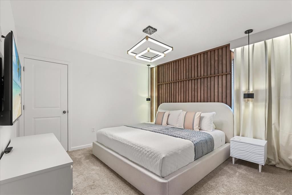 For Sale: $1,095,000 (9 beds, 6 baths, 4363 Square Feet)