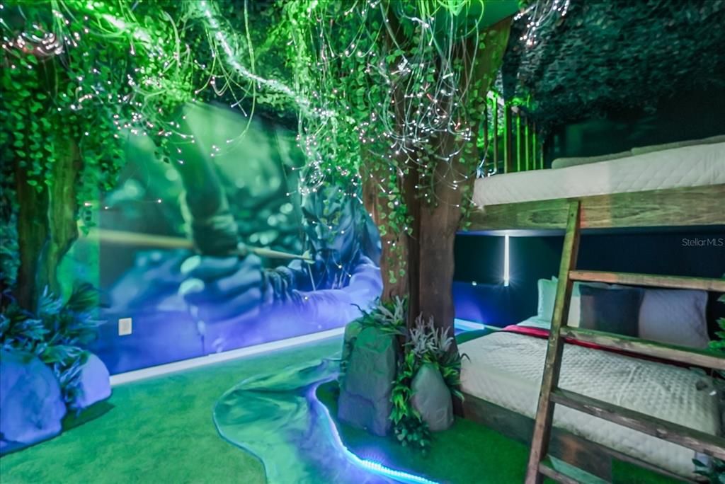 For Sale: $1,095,000 (9 beds, 6 baths, 4363 Square Feet)