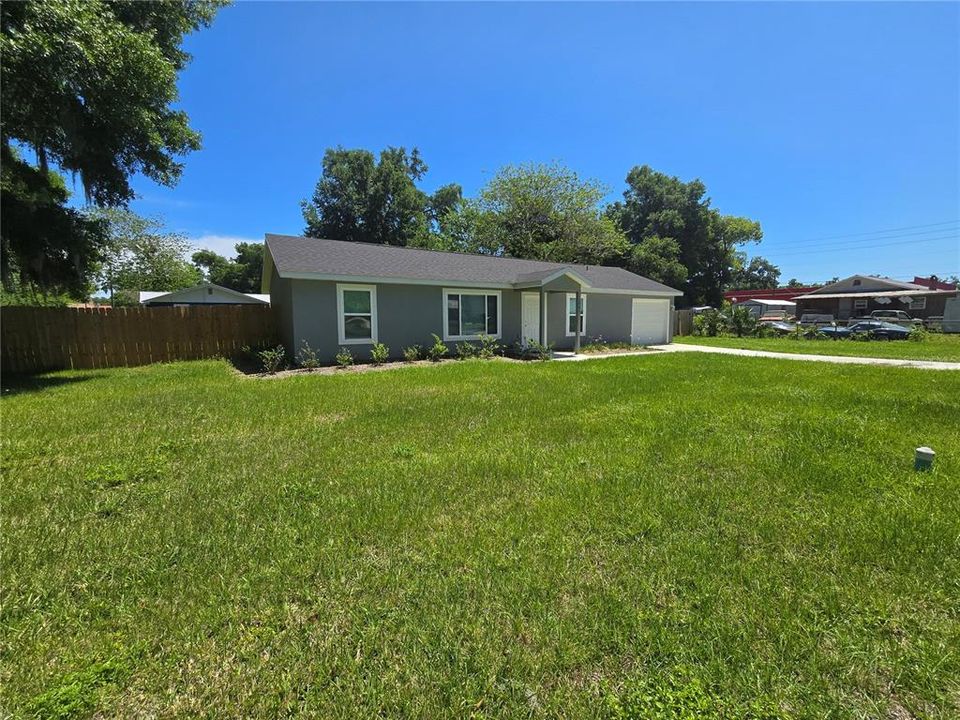 出租: $1,875 (3 贝兹, 2 浴室, 1096 平方英尺)