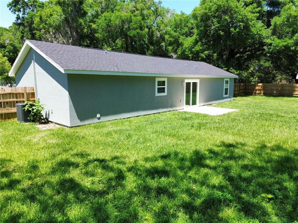 出租: $1,875 (3 贝兹, 2 浴室, 1096 平方英尺)