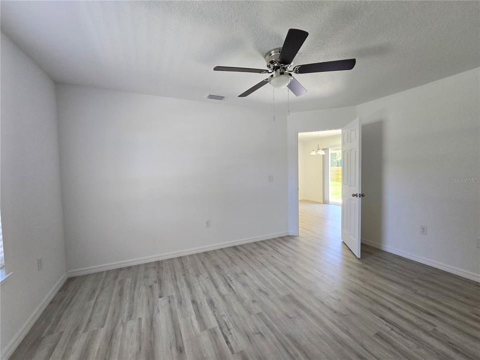 出租: $1,875 (3 贝兹, 2 浴室, 1096 平方英尺)