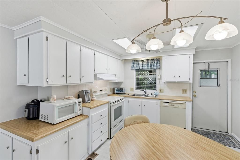 En Venta: $154,500 (2 camas, 2 baños, 1152 Pies cuadrados)