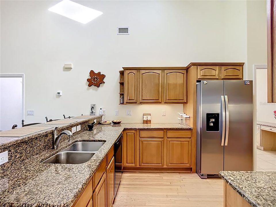 For Sale: $839,900 (3 beds, 2 baths, 2048 Square Feet)