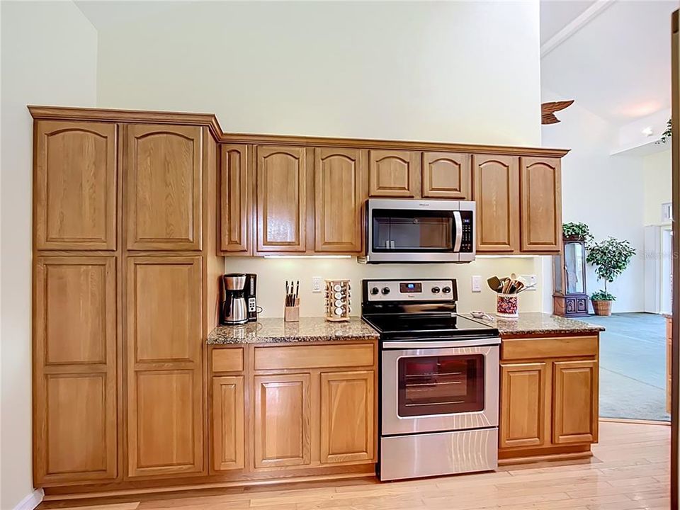 For Sale: $839,900 (3 beds, 2 baths, 2048 Square Feet)