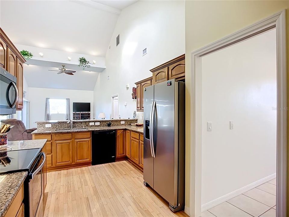 For Sale: $839,900 (3 beds, 2 baths, 2048 Square Feet)