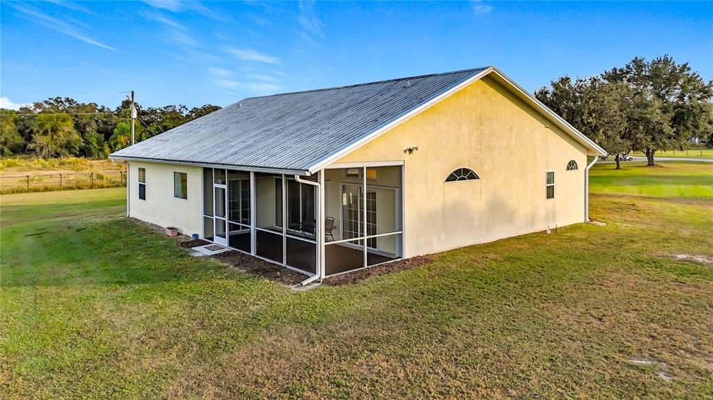 For Sale: $839,900 (3 beds, 2 baths, 2048 Square Feet)