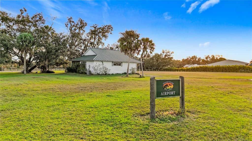 For Sale: $839,900 (3 beds, 2 baths, 2048 Square Feet)