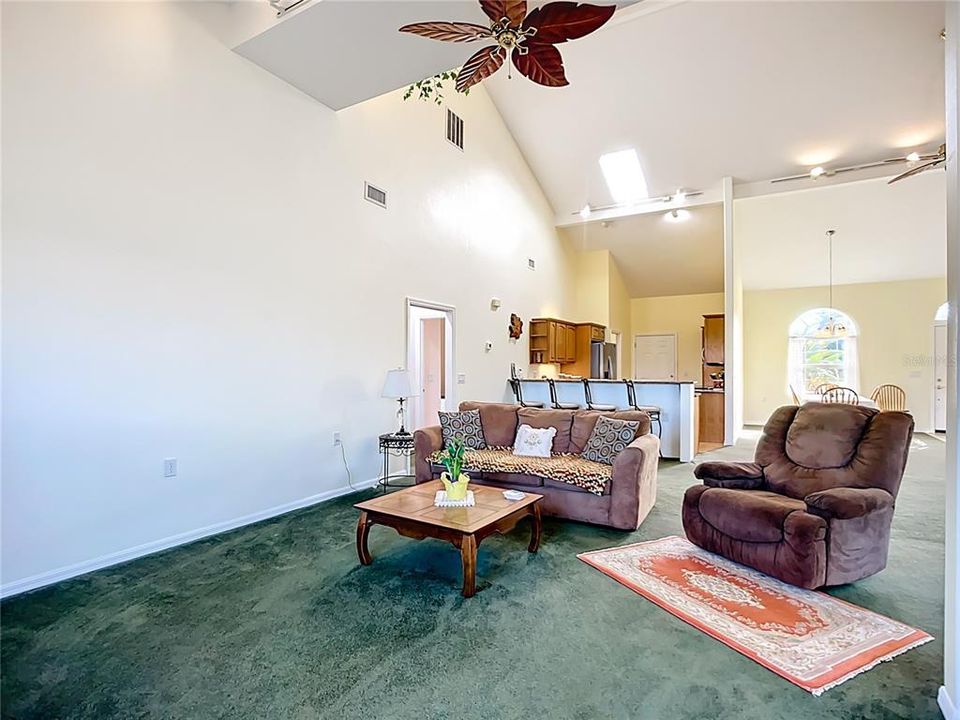 For Sale: $839,900 (3 beds, 2 baths, 2048 Square Feet)