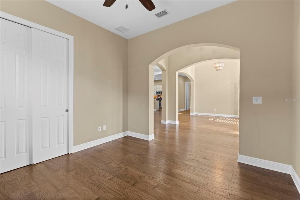 На продажу: $699,999 (4 спален, 4 ванн, 2934 Квадратных фут)